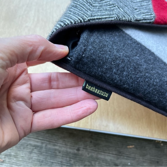 Baabaazuzu Upcycled Wool Pouch Tote Case Bag - Picture 4 of 15